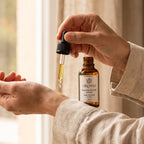 Santal Élixir · Aceite Perfumado 20 ml en uso